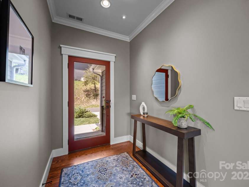 9 Endless View Drive, Weaverville, NC 28787.  MLS# CAR4241620, YatesRealty ID 17726. 