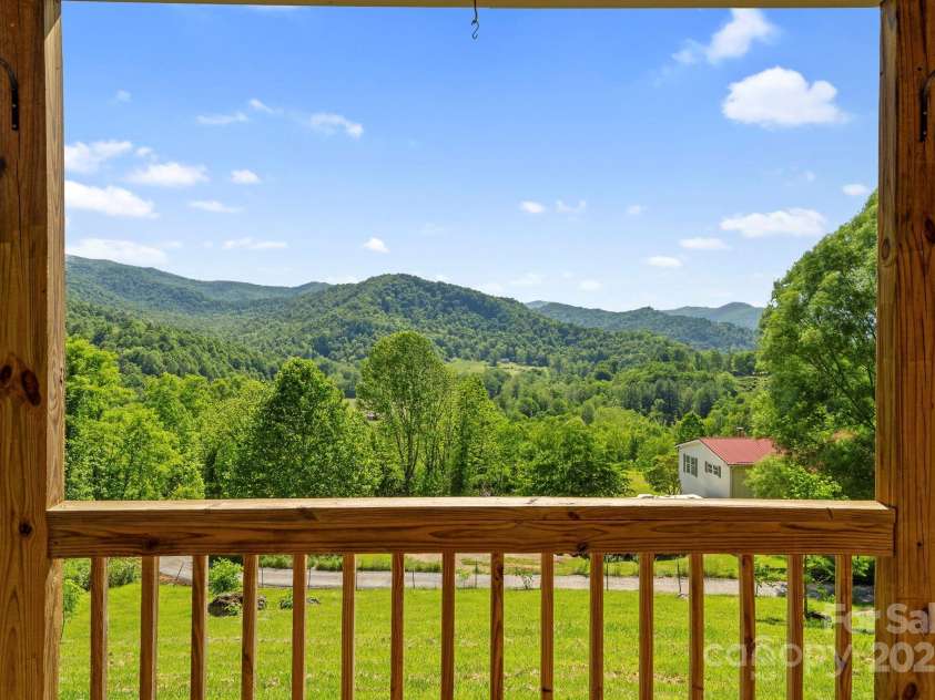 254 Union Drive, Canton, NC 28716.  MLS# CAR4263172, YatesRealty ID 17727. 