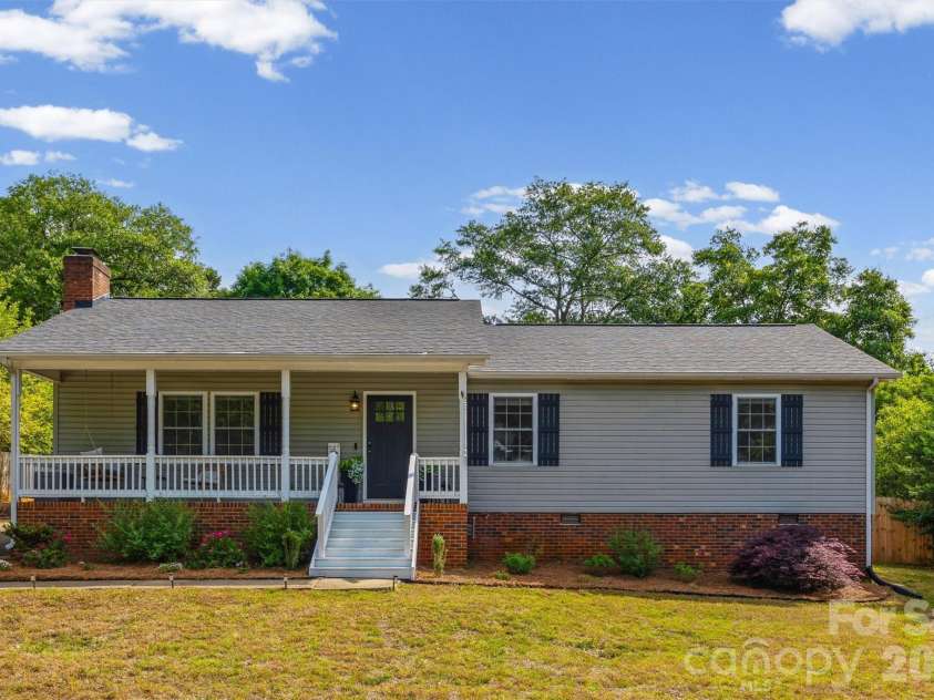 1704 Cardinal Court, Belmont, NC 28012.  MLS# CAR4375272, YatesRealty ID 17728. 