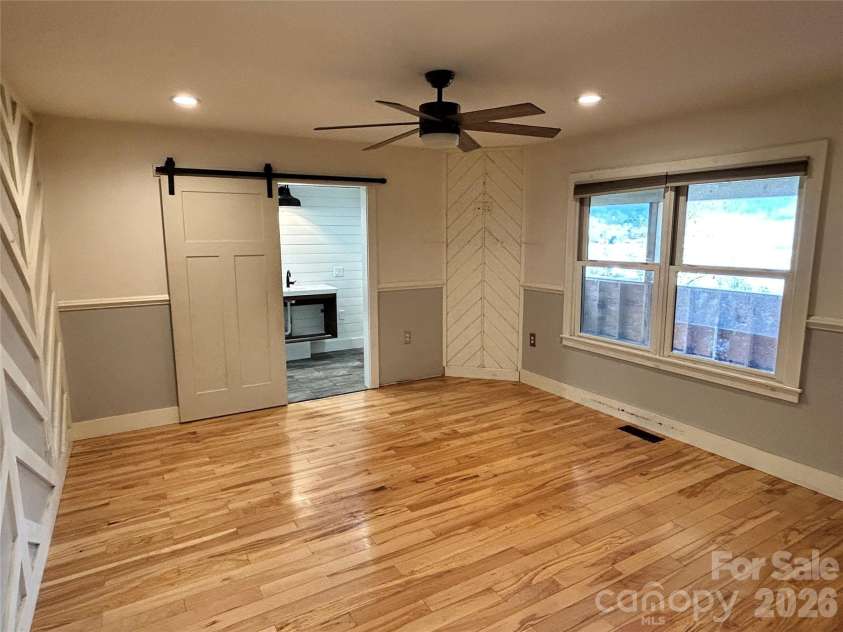 330 Potts Drive, Waynesville, NC 28785.  MLS# CAR4356254, YatesRealty ID 17729. BR2