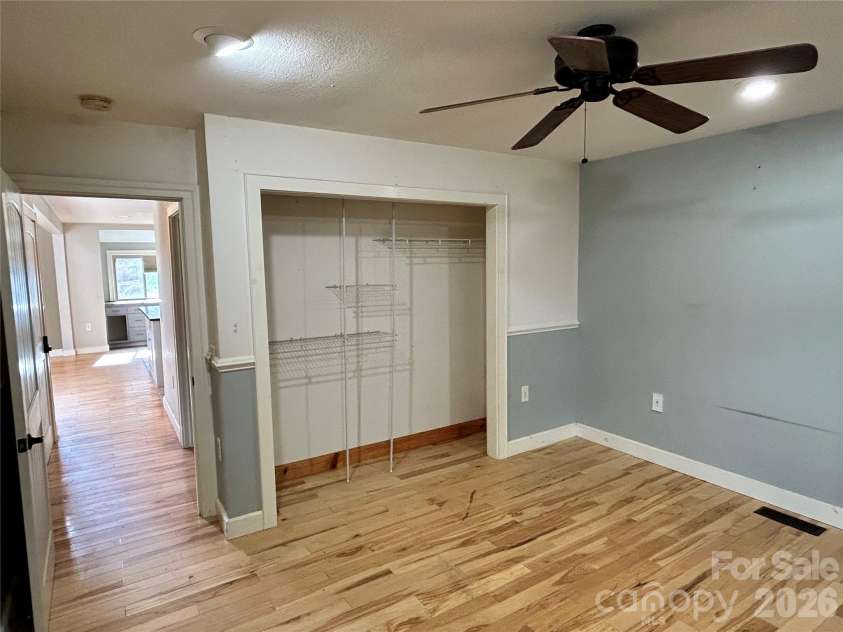 330 Potts Drive, Waynesville, NC 28785.  MLS# CAR4356254, YatesRealty ID 17729. BR3