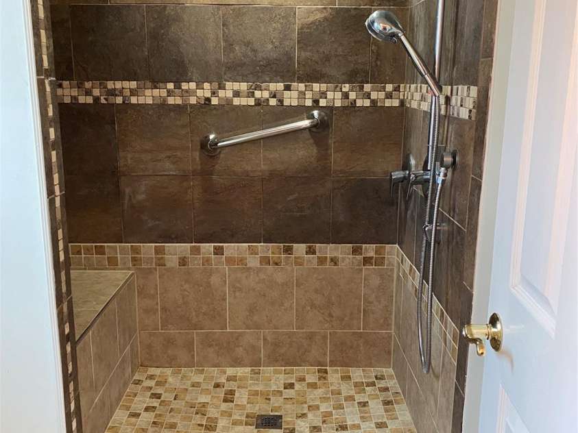 11 Cedarbrook Drive, Laurel Park, NC 28739.  MLS# CAR4211239, YatesRealty ID 1773. Primary Bath Room