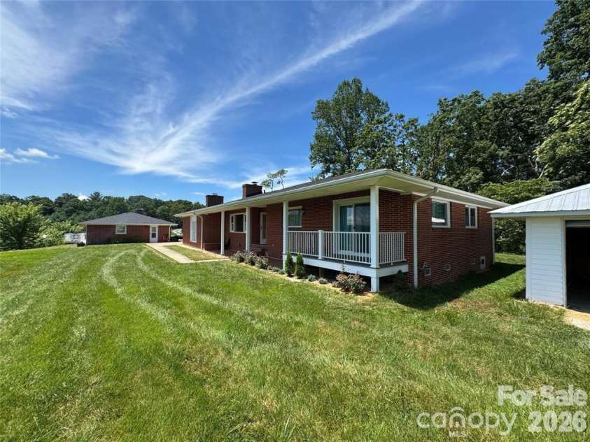 598 Miles View Road, Mills River, NC 28759.  MLS# CAR4346255, YatesRealty ID 1773. 