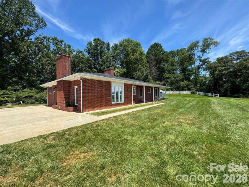 598 Miles View Road, Mills River, NC 28759.  MLS# CAR4346255, YatesRealty ID 1773. 
