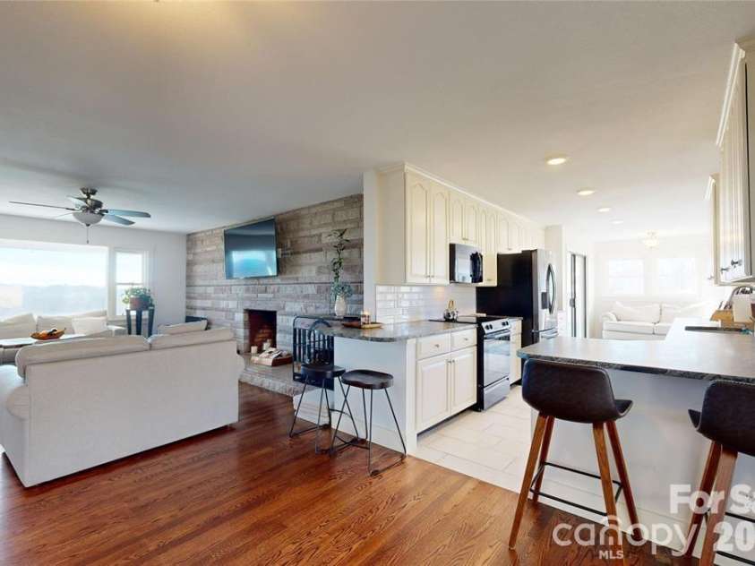 598 Miles View Road, Mills River, NC 28759.  MLS# CAR4346255, YatesRealty ID 1773. 