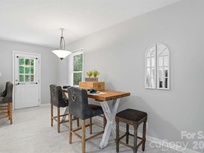 1525 Reservation Road, Rock Hill, SC 29730.  MLS# CAR4373949, YatesRealty ID 17730. Dining area
