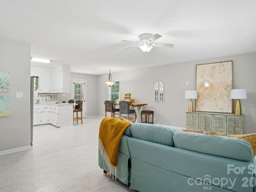 1525 Reservation Road, Rock Hill, SC 29730.  MLS# CAR4373949, YatesRealty ID 17730. Open floor plan