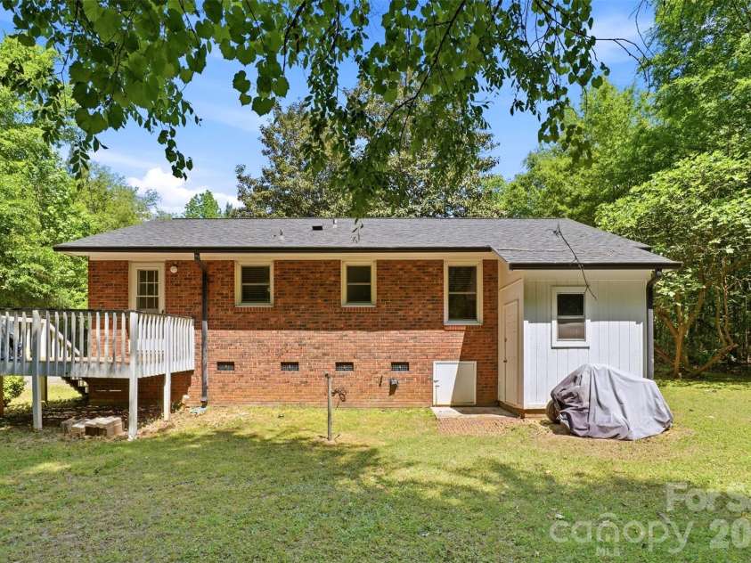 1525 Reservation Road, Rock Hill, SC 29730.  MLS# CAR4373949, YatesRealty ID 17730. Storage building attached