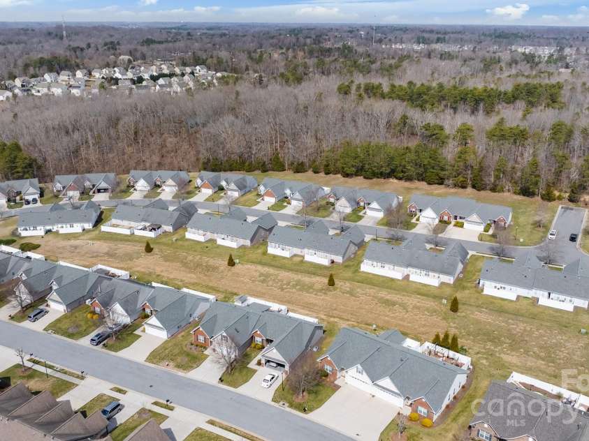 657 Ansley Way, High Point, NC 27265.  MLS# CAR4230549, YatesRealty ID 17730. 