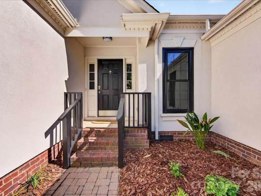 2843 Redfield Drive, Charlotte, NC 28270.  MLS# CAR4374830, YatesRealty ID 17731. 