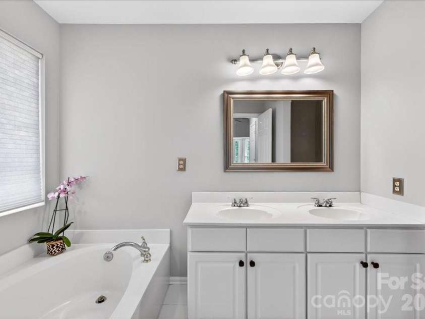 2843 Redfield Drive, Charlotte, NC 28270.  MLS# CAR4374830, YatesRealty ID 17731. 