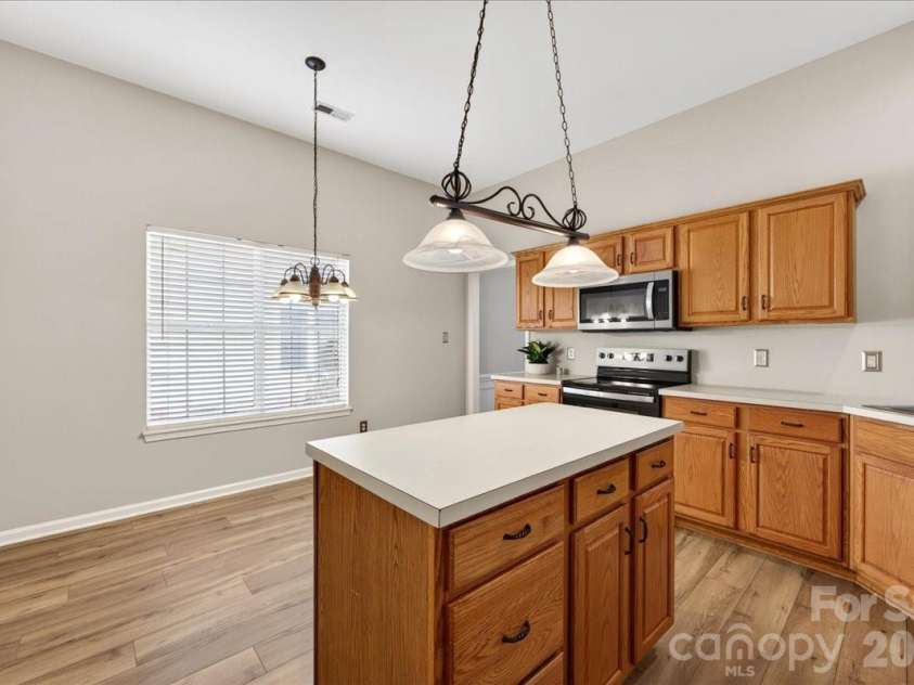 2843 Redfield Drive, Charlotte, NC 28270.  MLS# CAR4374830, YatesRealty ID 17731. 