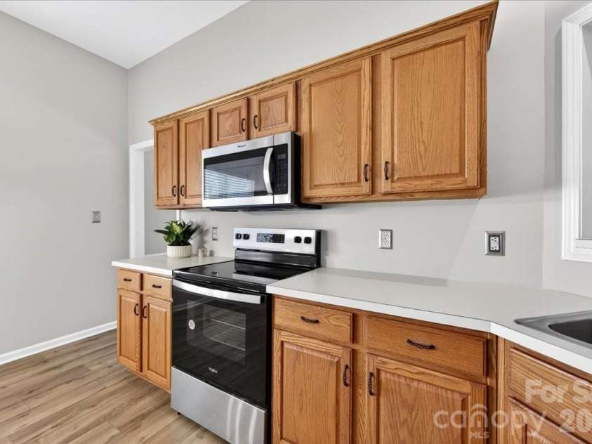 2843 Redfield Drive, Charlotte, NC 28270.  MLS# CAR4374830, YatesRealty ID 17731. 