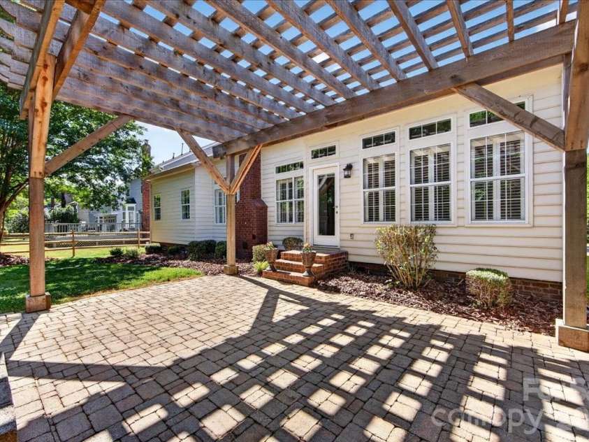 2843 Redfield Drive, Charlotte, NC 28270.  MLS# CAR4374830, YatesRealty ID 17731. 