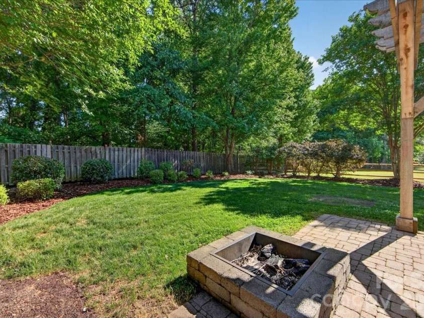 2843 Redfield Drive, Charlotte, NC 28270.  MLS# CAR4374830, YatesRealty ID 17731. 
