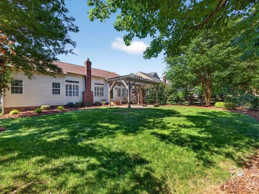 2843 Redfield Drive, Charlotte, NC 28270.  MLS# CAR4374830, YatesRealty ID 17731. 