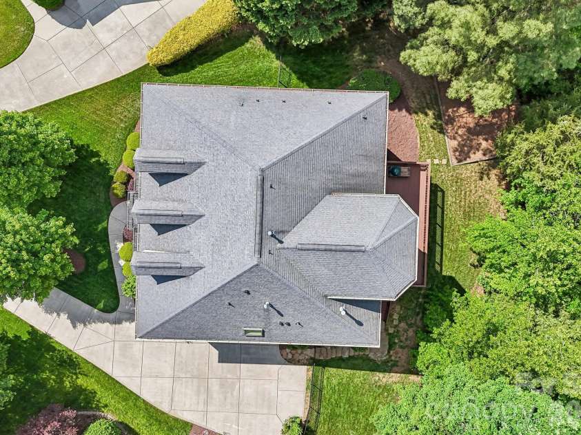 29023 Villa View Court, Fort Mill, SC 29707.  MLS# CAR4372357, YatesRealty ID 17732. Large cul-de-sac location