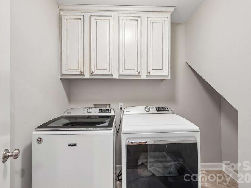 29023 Villa View Court, Fort Mill, SC 29707.  MLS# CAR4372357, YatesRealty ID 17732. Laundry room 
