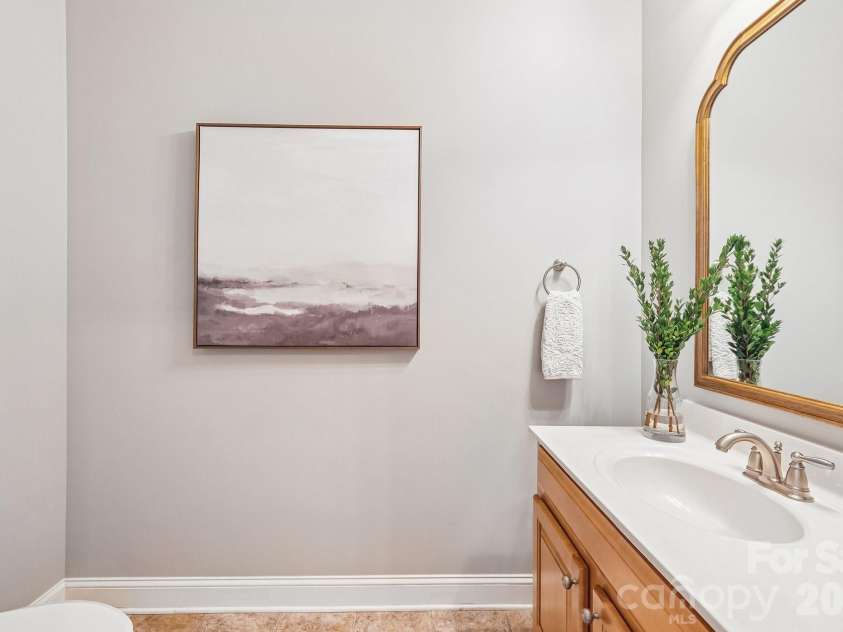 29023 Villa View Court, Fort Mill, SC 29707.  MLS# CAR4372357, YatesRealty ID 17732. Powder room first floor