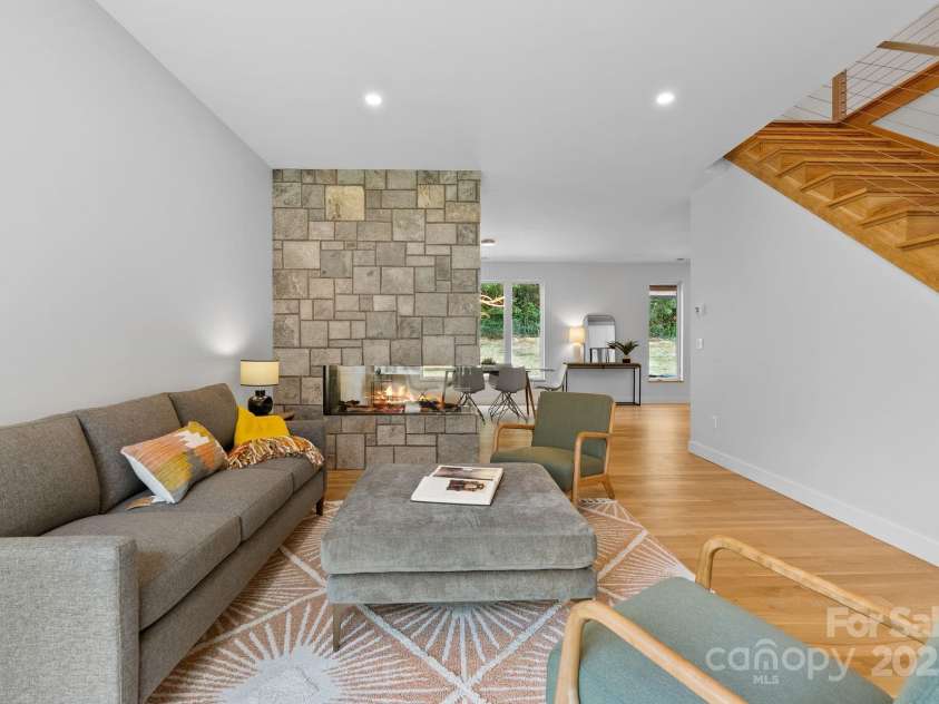 520 Tenth Street, Black Mountain, NC 28711.  MLS# CAR4247176, YatesRealty ID 17733. Flowing Open Floor Plan