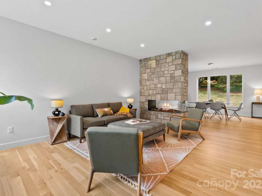 520 Tenth Street, Black Mountain, NC 28711.  MLS# CAR4247176, YatesRealty ID 17733. Spacious and Welcoming