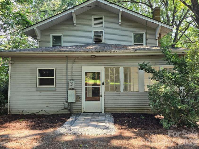 804 Emmanuel Church Road, Conover, NC 28613.  MLS# CAR4376376, YatesRealty ID 17733. REAR ELEVATION