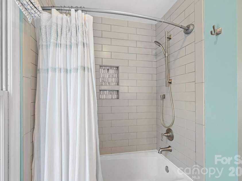 2512 Monteiane Drive, Charlotte, NC 28270.  MLS# CAR4374822, YatesRealty ID 17734. 