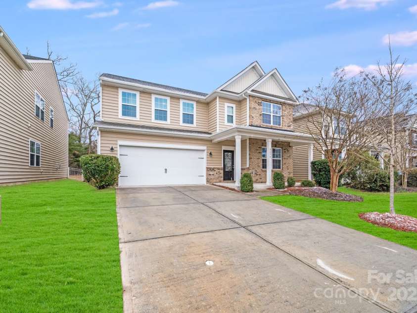 2679 Southern Trace Drive, Waxhaw, NC 28173.  MLS# CAR4227509, YatesRealty ID 17734. 