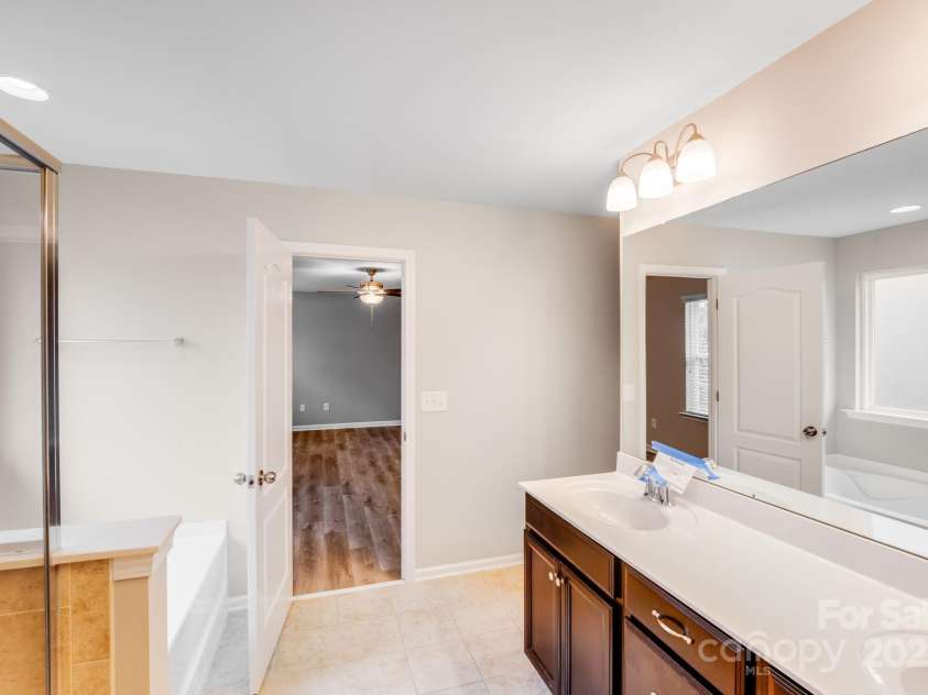 2679 Southern Trace Drive, Waxhaw, NC 28173.  MLS# CAR4227509, YatesRealty ID 17734. 