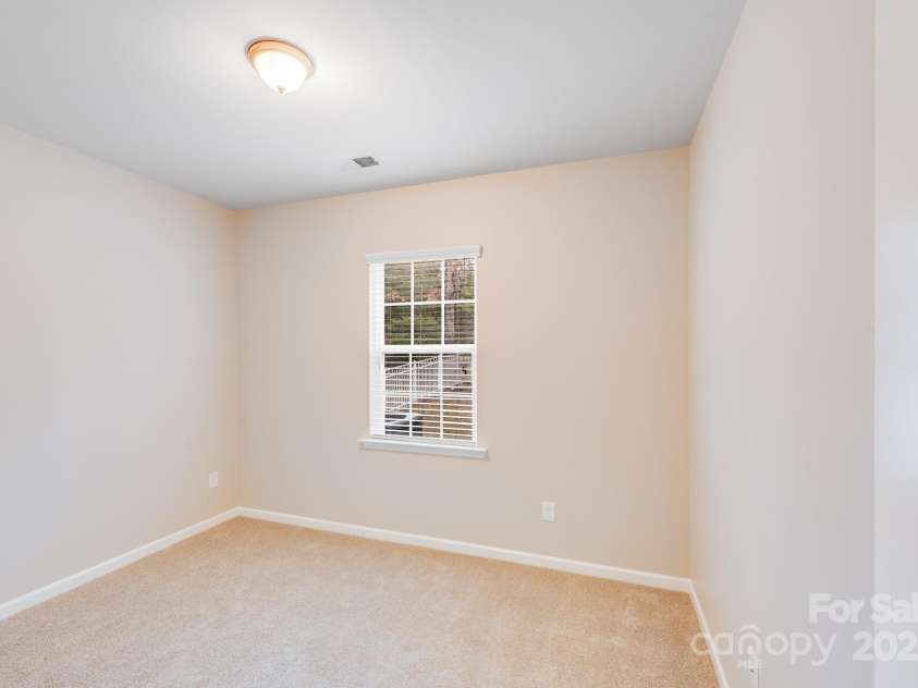 2679 Southern Trace Drive, Waxhaw, NC 28173.  MLS# CAR4227509, YatesRealty ID 17734. 