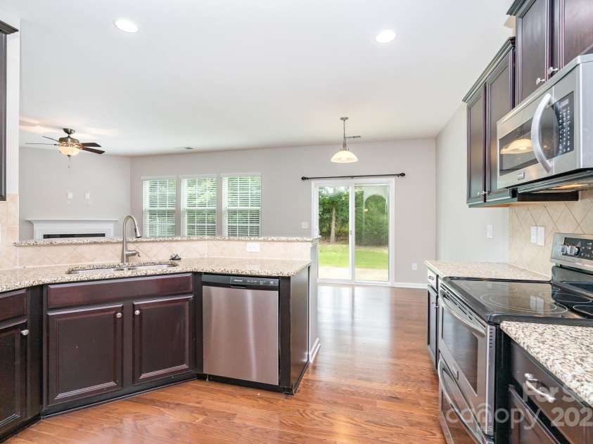 2679 Southern Trace Drive, Waxhaw, NC 28173.  MLS# CAR4227509, YatesRealty ID 17734. 
