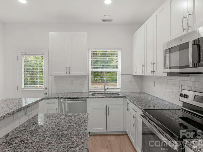 211 Baker Street, Rock Hill, SC 29730.  MLS# CAR4374605, YatesRealty ID 17735. 