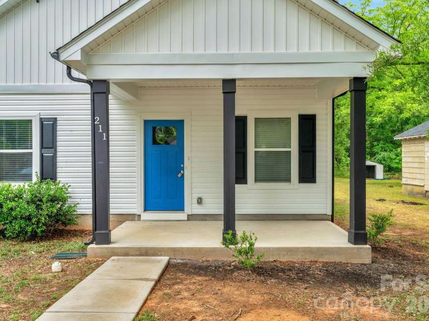 211 Baker Street, Rock Hill, SC 29730.  MLS# CAR4374605, YatesRealty ID 17735. 