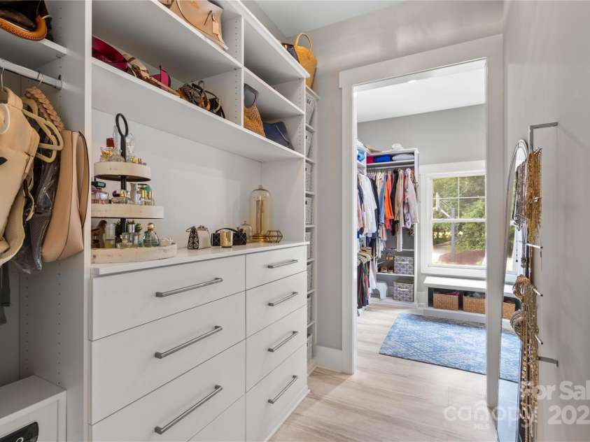 127 Tradition Lane, Mooresville, NC 28115.  MLS# CAR4165702, YatesRealty ID 17737. And a Dressing Room