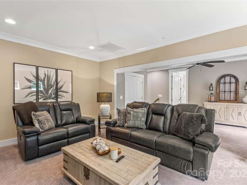 127 Tradition Lane, Mooresville, NC 28115.  MLS# CAR4165702, YatesRealty ID 17737. Flex Room