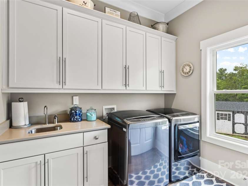 127 Tradition Lane, Mooresville, NC 28115.  MLS# CAR4165702, YatesRealty ID 17737. Laundry on Main, with Sink and Cabinets