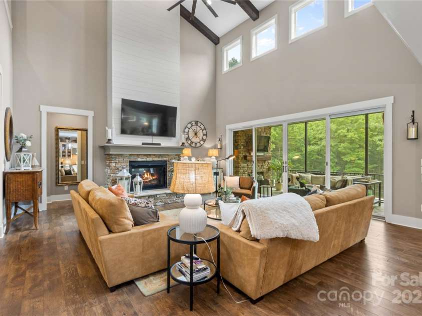 127 Tradition Lane, Mooresville, NC 28115.  MLS# CAR4165702, YatesRealty ID 17737. Light filled Great Room