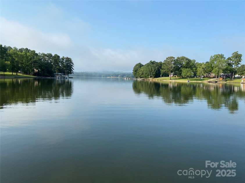 1805 Lakeshore Road, Camden, SC 29020.  MLS# CAR4263089, YatesRealty ID 17738. 