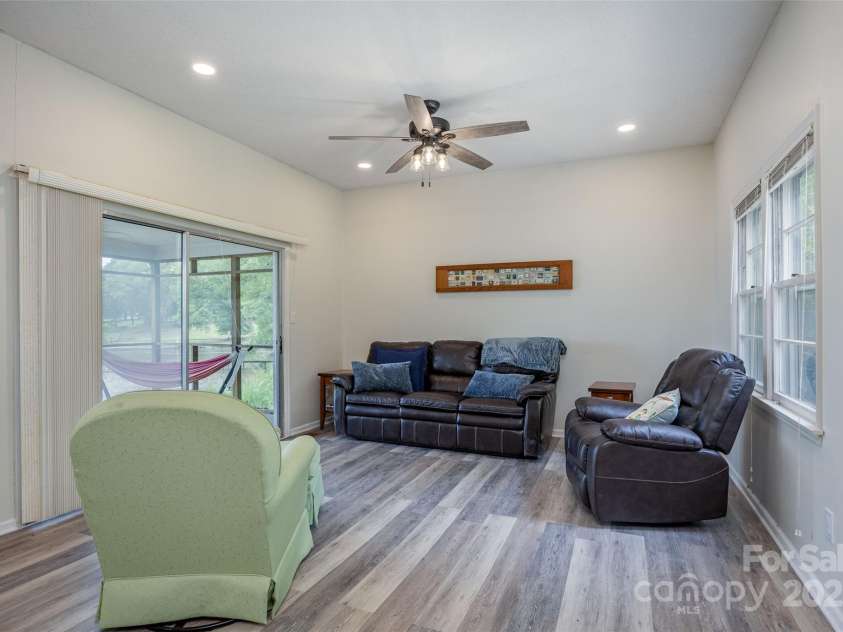 1805 Lakeshore Road, Camden, SC 29020.  MLS# CAR4263089, YatesRealty ID 17738. 