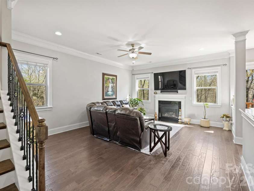 461 Swift Creek Cove, Lake Wylie, SC 29710.  MLS# CAR4357380, YatesRealty ID 17738. 