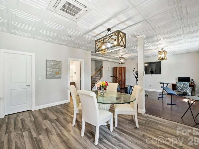 461 Swift Creek Cove, Lake Wylie, SC 29710.  MLS# CAR4357380, YatesRealty ID 17738. 