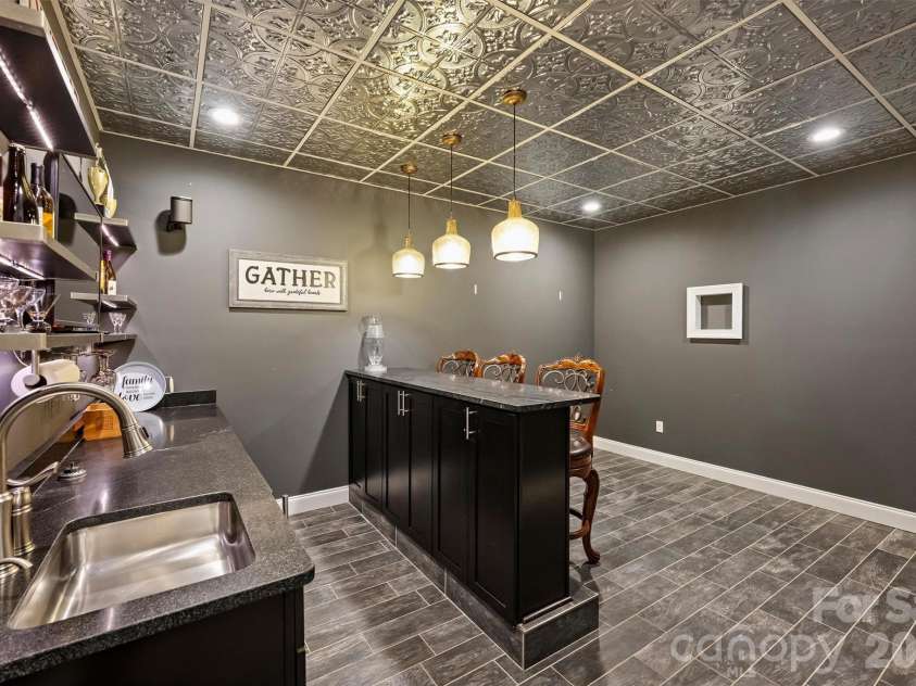 461 Swift Creek Cove, Lake Wylie, SC 29710.  MLS# CAR4357380, YatesRealty ID 17738. 