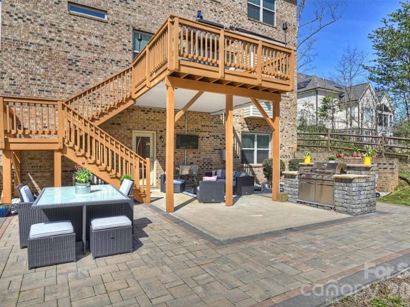 461 Swift Creek Cove, Lake Wylie, SC 29710.  MLS# CAR4357380, YatesRealty ID 17738. 