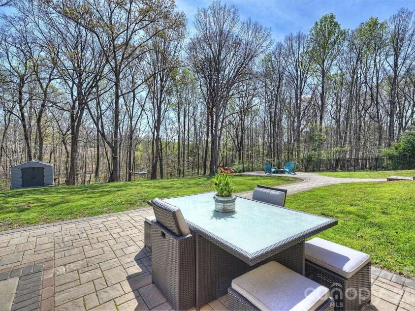 461 Swift Creek Cove, Lake Wylie, SC 29710.  MLS# CAR4357380, YatesRealty ID 17738. 