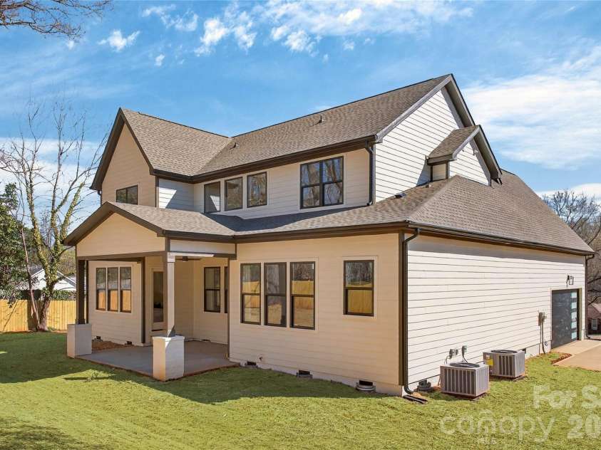 53 Bowen Drive, Belmont, NC 28012.  MLS# CAR4352516, YatesRealty ID 17739. 