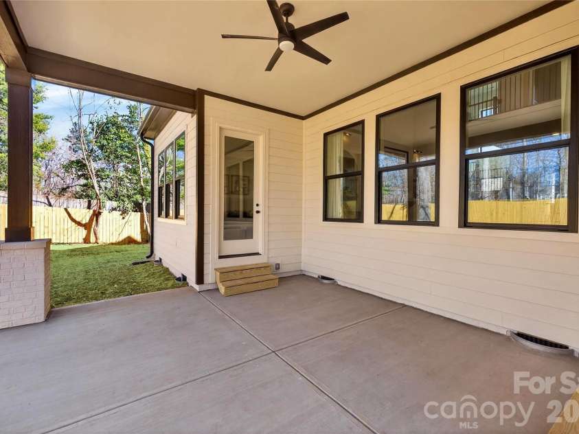 53 Bowen Drive, Belmont, NC 28012.  MLS# CAR4352516, YatesRealty ID 17739. 