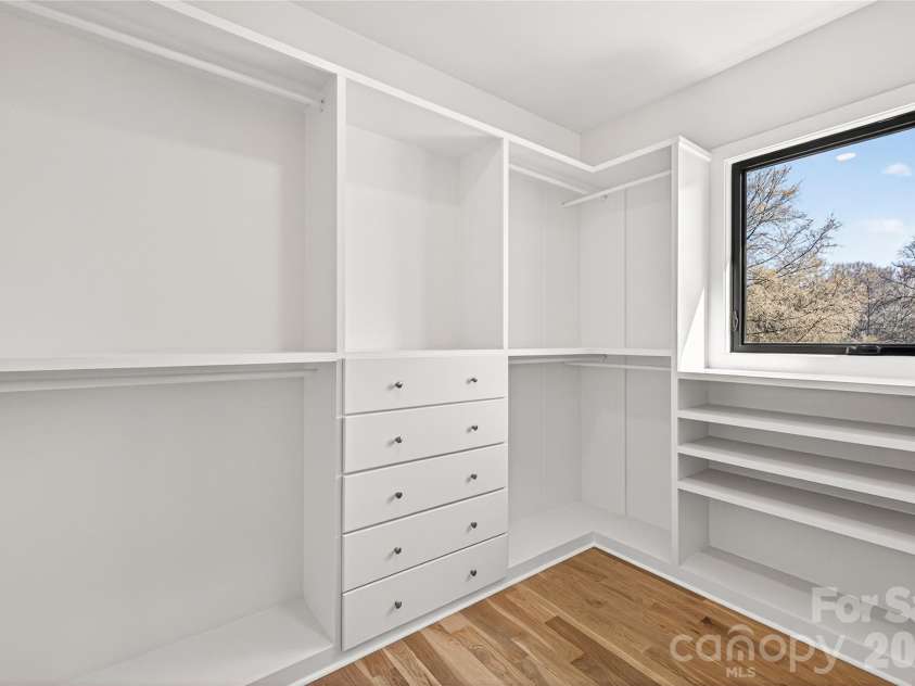 53 Bowen Drive, Belmont, NC 28012.  MLS# CAR4352516, YatesRealty ID 17739. Master Closet