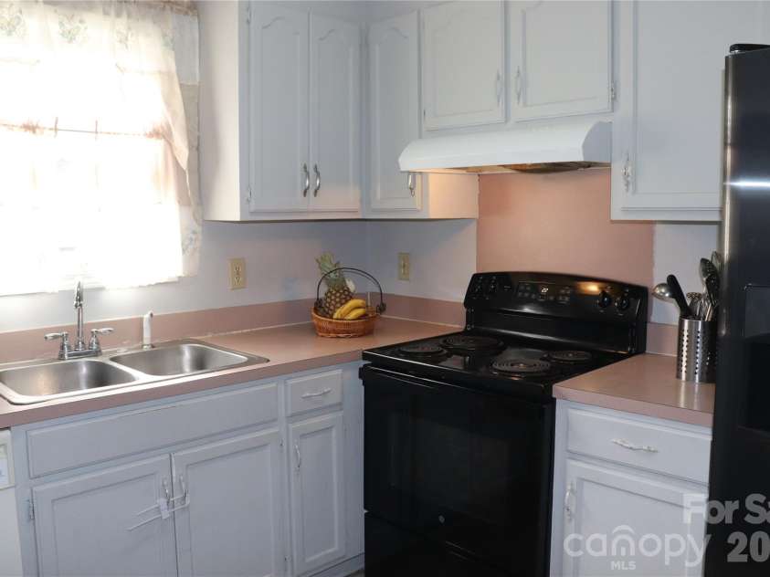 1019 7th Avenue, Gastonia, NC 28052.  MLS# CAR4346419, YatesRealty ID 1774. 
