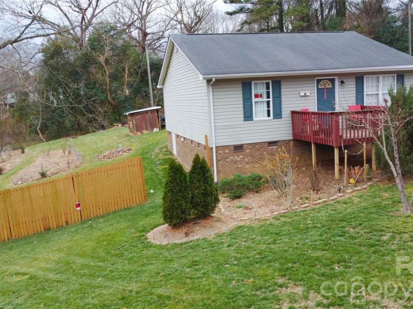1019 7th Avenue, Gastonia, NC 28052.  MLS# CAR4346419, YatesRealty ID 1774. 
