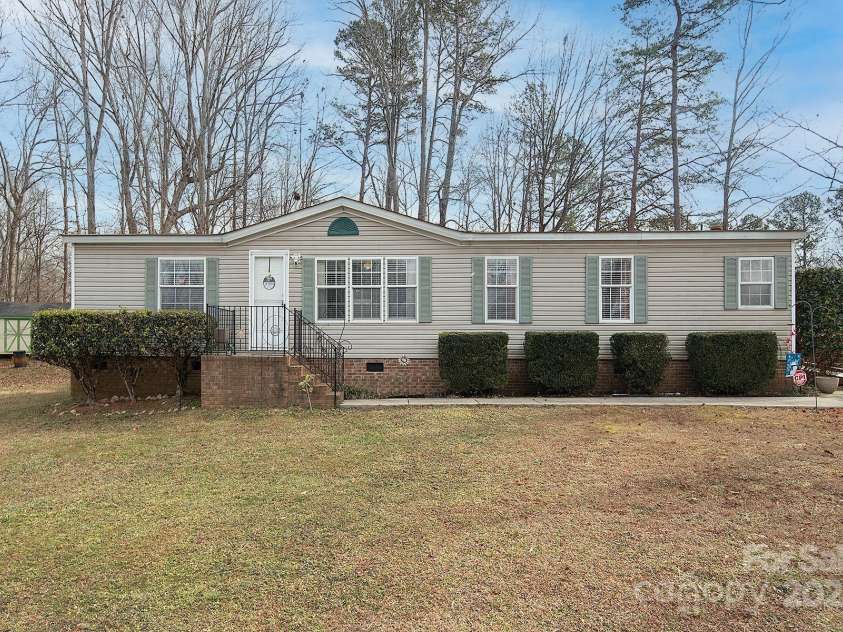 115 Tradewinds Court, Mooresville, NC 28115.  MLS# CAR4215397, YatesRealty ID 1774. Welcome Home to 115 Tradewinds Court!